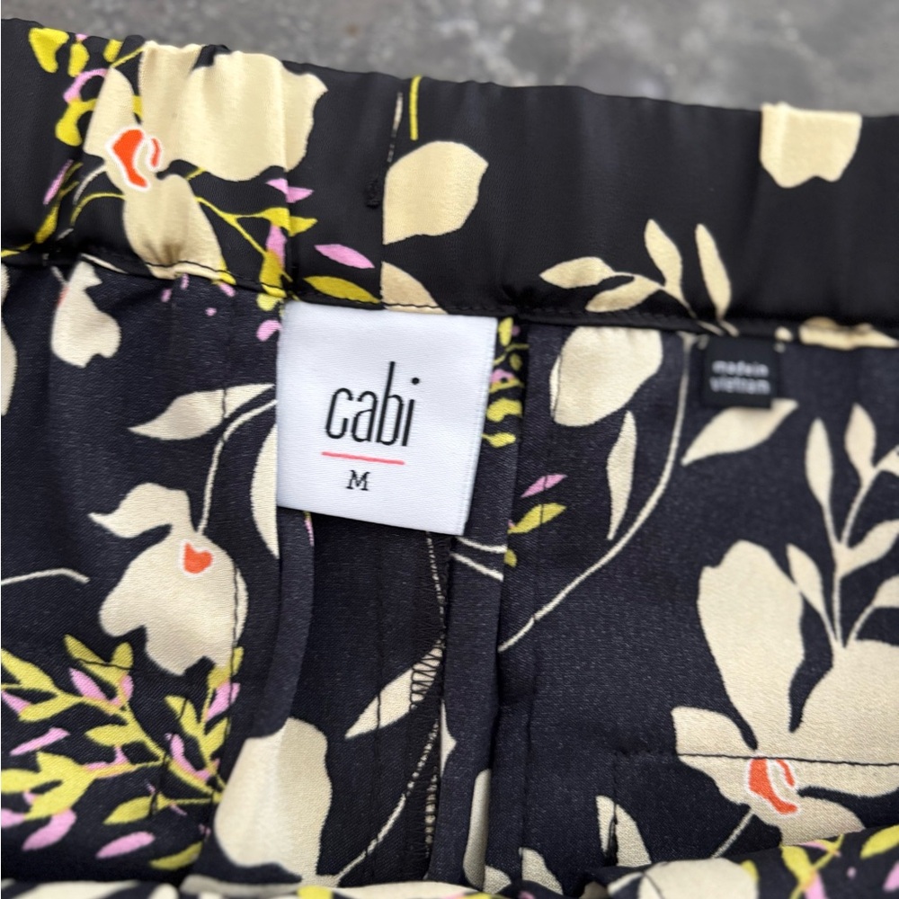 Cabi New Set Up Pants 6696 Black Floral Pull On Relaxed Fit High Waist Wide Leg - Picture 8 of 11